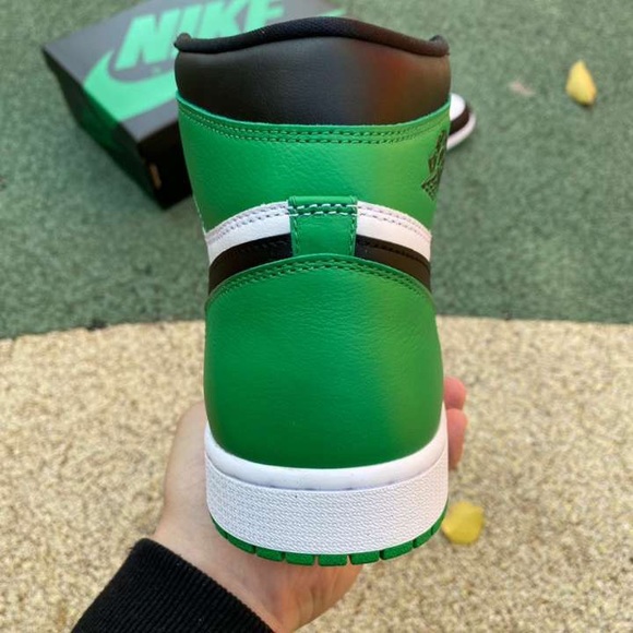 Air Jordan 1s for sale lucky green - Picture 2 of 4